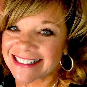 Meet your Posher, Yvonne